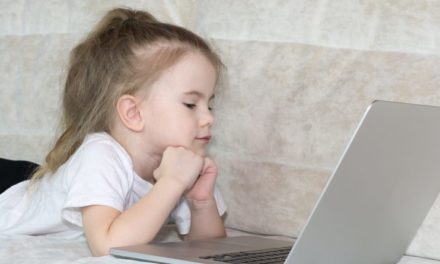 How Parents Can Protect Autistic Children Online